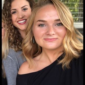 Meet your Posher, Rebecca